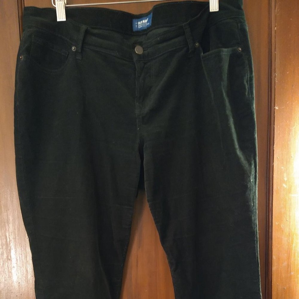 Old Navy Green Mid-Rise Curvy Corduroy Pants Size 14 Petite -- Near-new